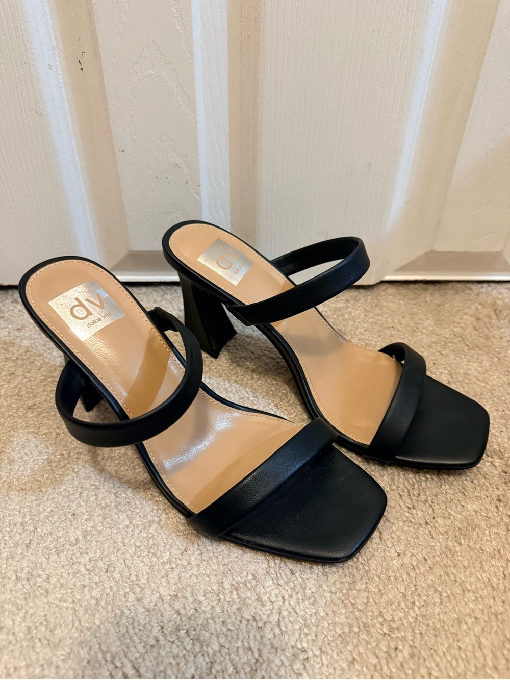 Dolce Vita Black Double-Strap Flared Block Heels - Picture 4 of 9